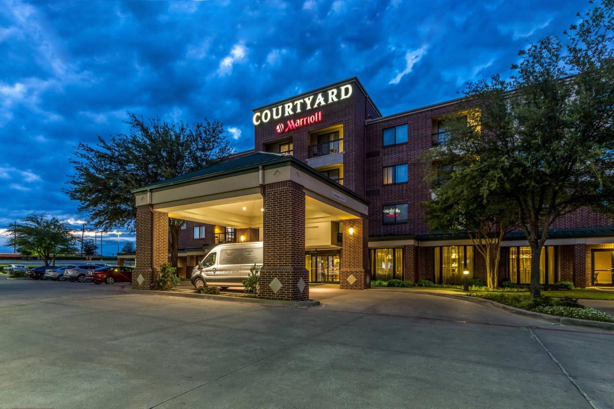 Courtyard Dallas Dfw Airport South/Irving Εξωτερικό φωτογραφία